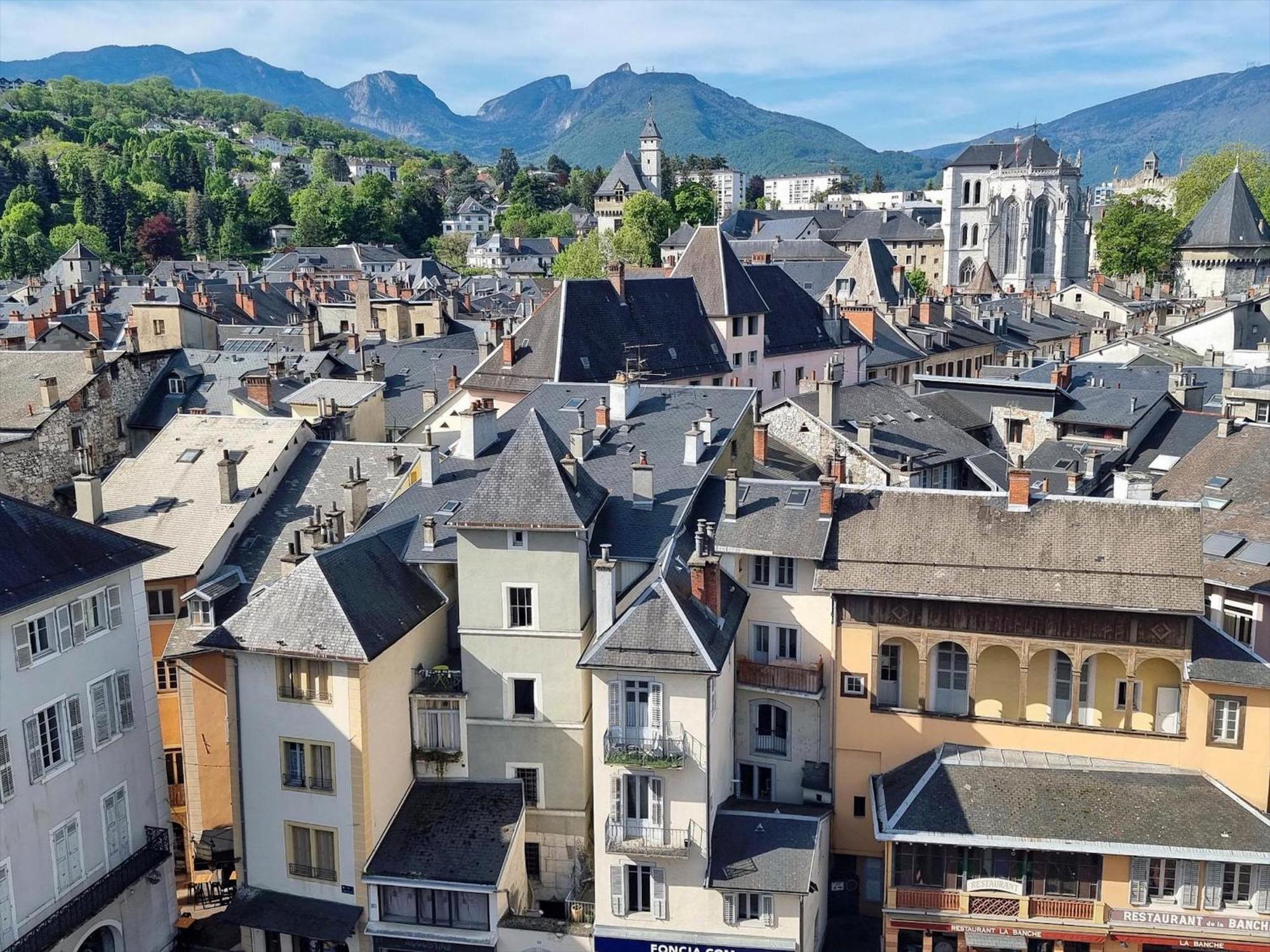 Logement Autour De Moi * * * * * Chambéry Exteriör bild